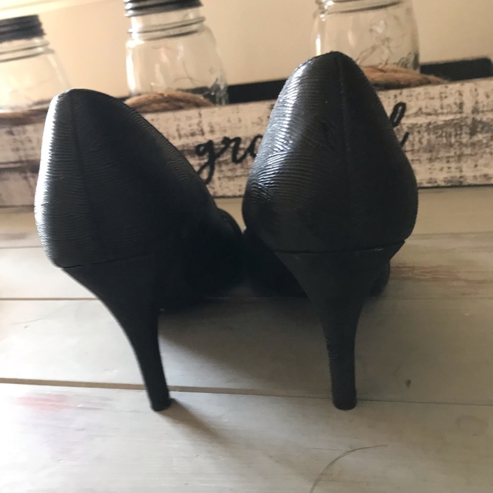 APT‎ 9 black 3 1/2” high heels size 7 - Picture 5 of 7
